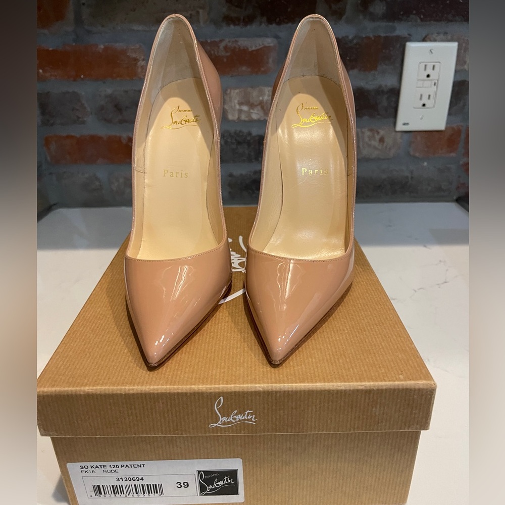 Christian Louboutin - So Kate